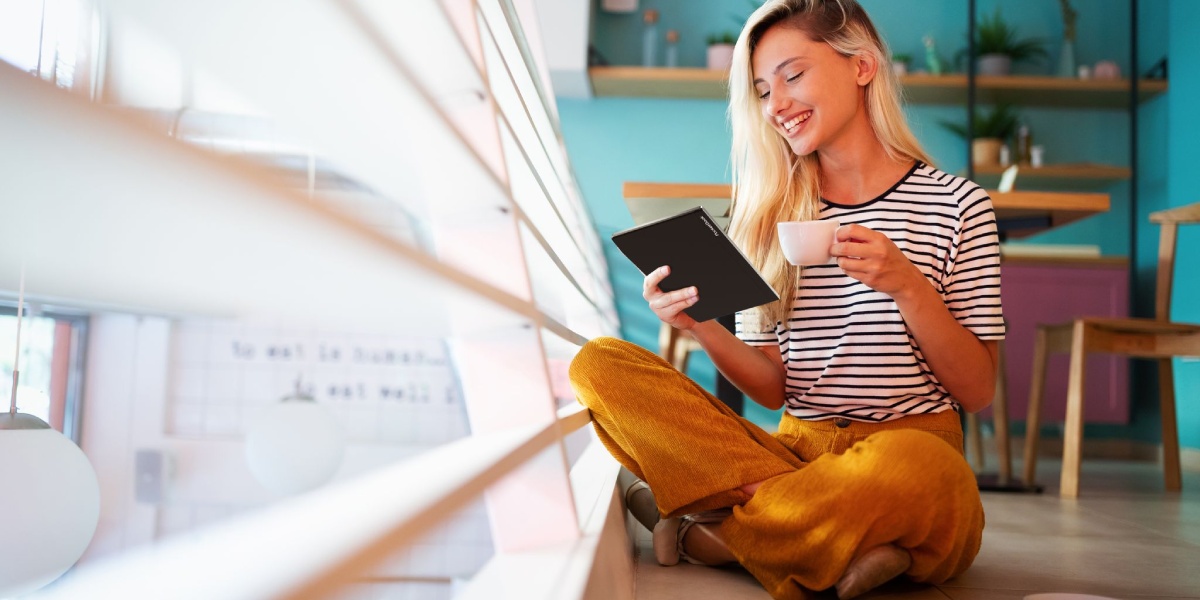 PocketBook Viva - full färgskala och med alla ljudfunktioner som är möjliga för en läsplatta